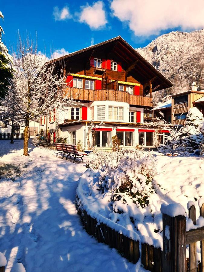 แอดเวนเจอร์ เกสต์เฮาส์ อินเทอร์ลาเคิน Unterseen ภายนอก รูปภาพ
